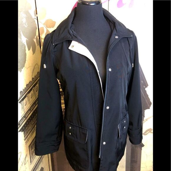 Great lightweight jacket in size 4/6 by White Stag - Picture 1 of 2